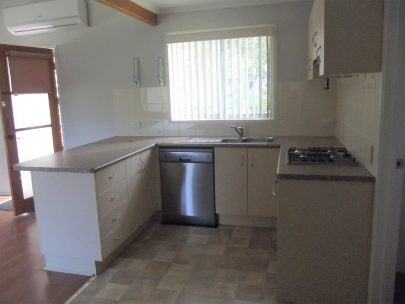 6 Brolga Street, Macleay Island QLD 4184