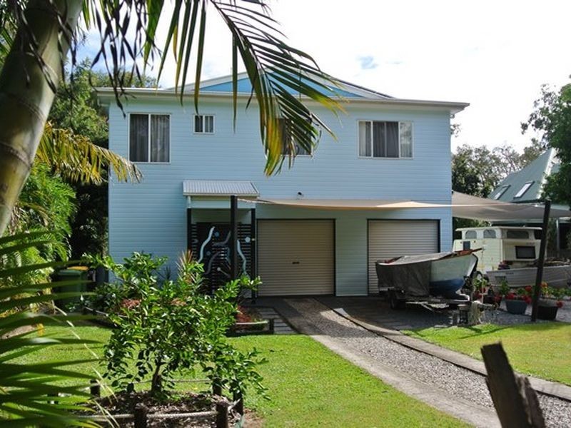 19 Coondooroopa Drive, Macleay Island QLD 4184