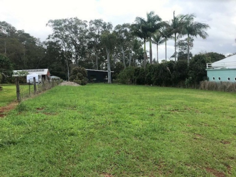 8 Eastbourne Terrace, Macleay Island QLD 4184