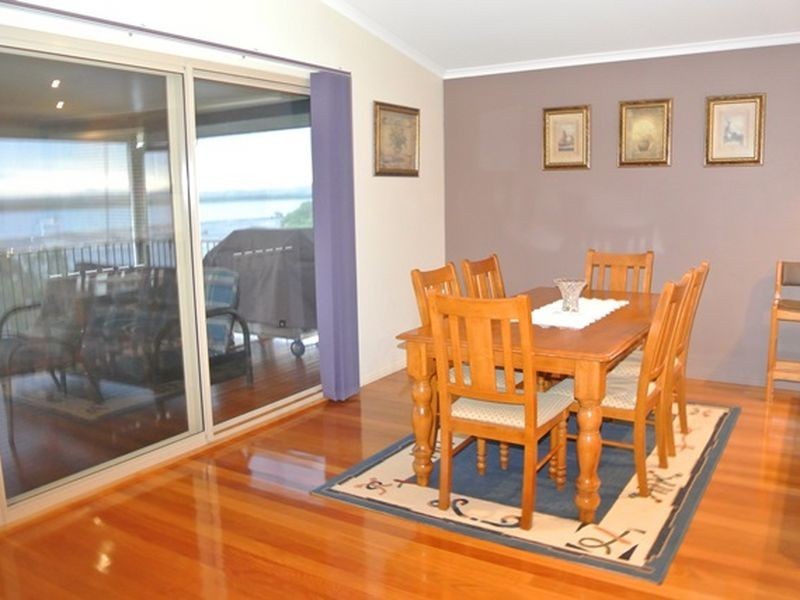 54 Western Road, Macleay Island QLD 4184