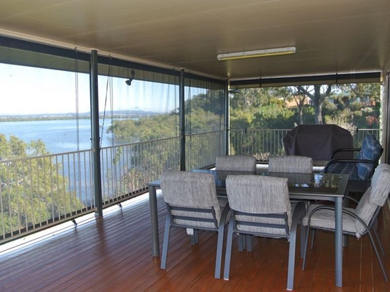 54 Western Road, Macleay Island QLD 4184