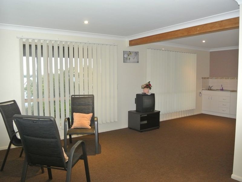 54 Western Road, Macleay Island QLD 4184