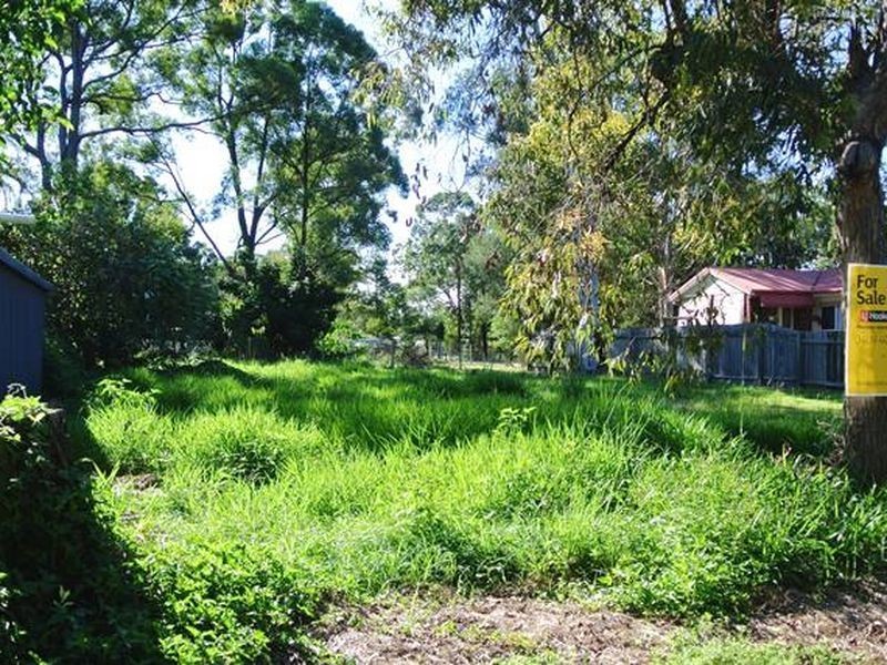 9 Robin Street, Macleay Island QLD 4184
