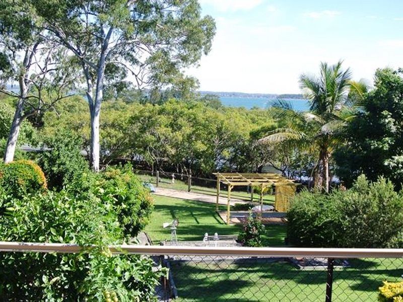 81 Coondooroopa Drive, Macleay Island QLD 4184