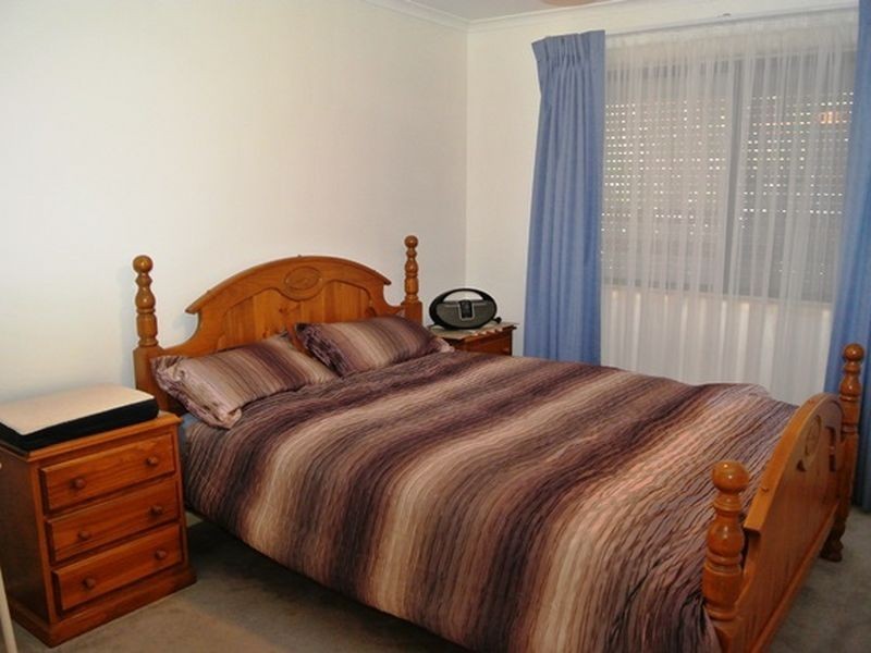 81 Coondooroopa Drive, Macleay Island QLD 4184