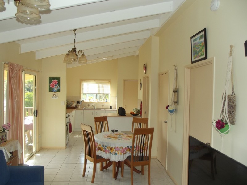 162 High Central Road, Macleay Island QLD 4184