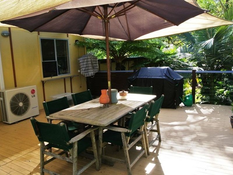4 Thomas Street, Macleay Island QLD 4184