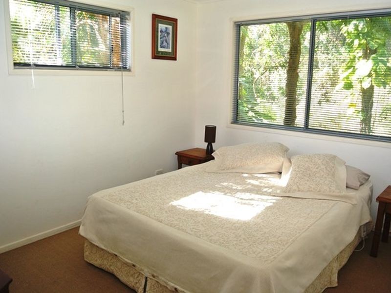 4 Thomas Street, Macleay Island QLD 4184