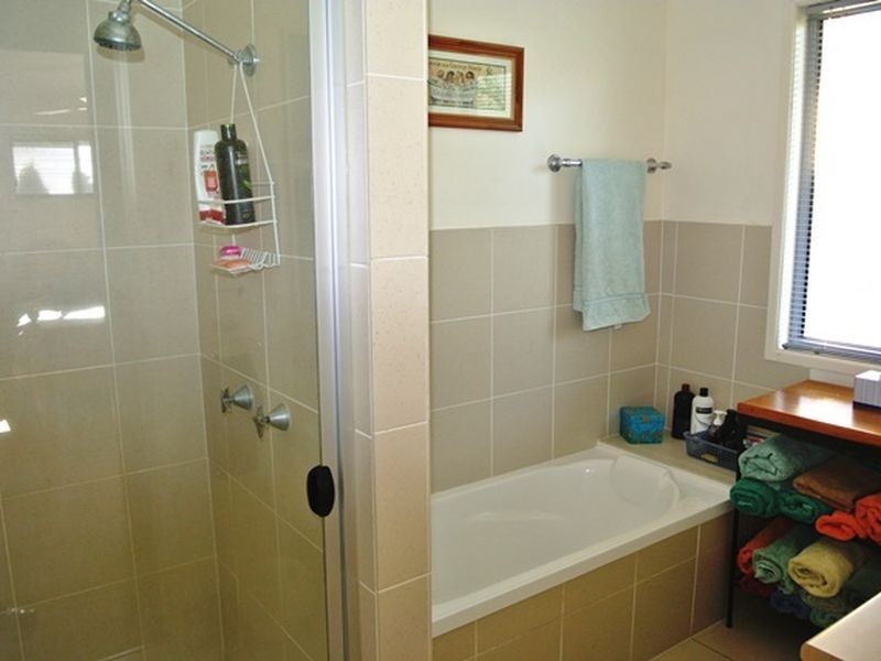 4 Thomas Street, Macleay Island QLD 4184