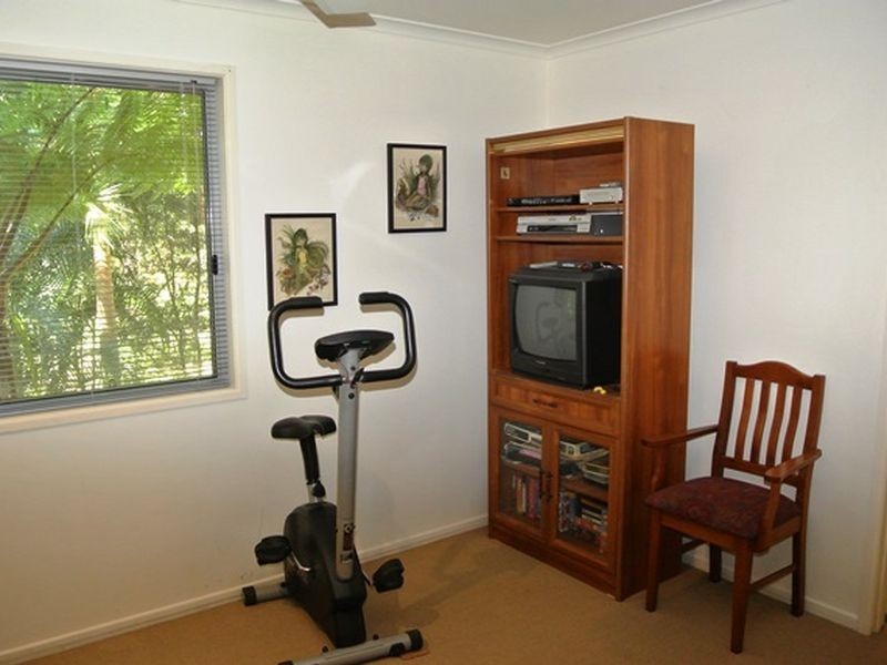 4 Thomas Street, Macleay Island QLD 4184