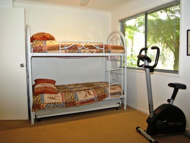 4 Thomas Street, Macleay Island QLD 4184