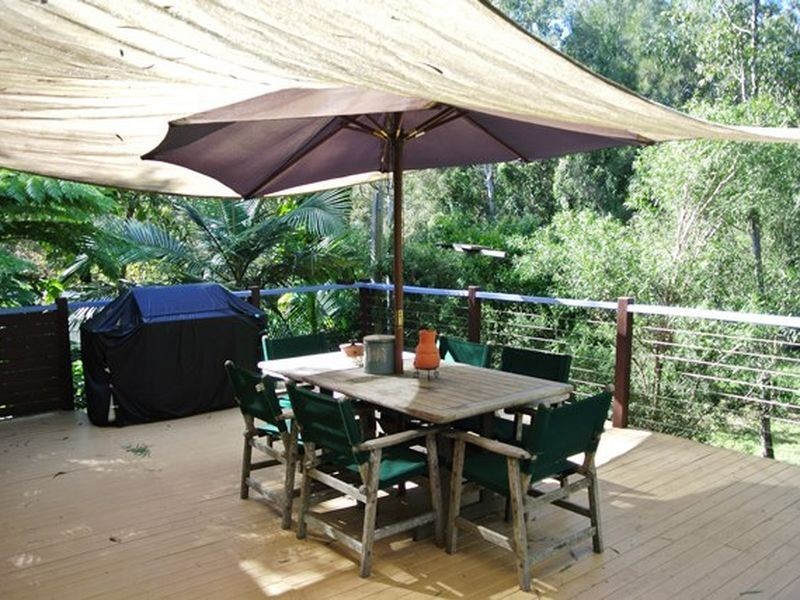 4 Thomas Street, Macleay Island QLD 4184