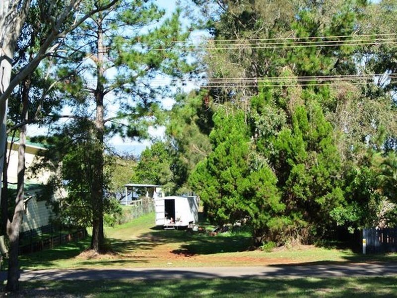 4 Thomas Street, Macleay Island QLD 4184