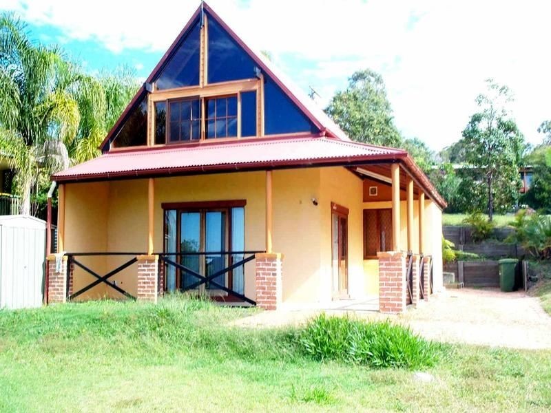 34 Kooberry Street, Macleay Island QLD 4184