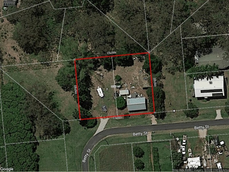 25 Betty Street, Macleay Island QLD 4184