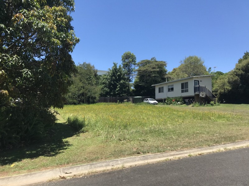 28 Curlew Street, Macleay Island QLD 4184