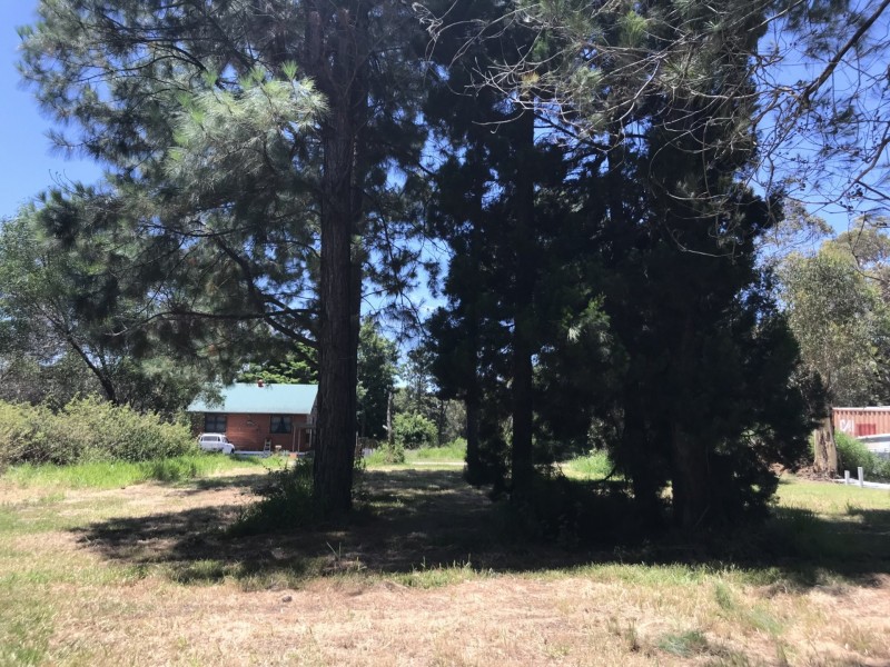 8 Allambie Street, Macleay Island QLD 4184