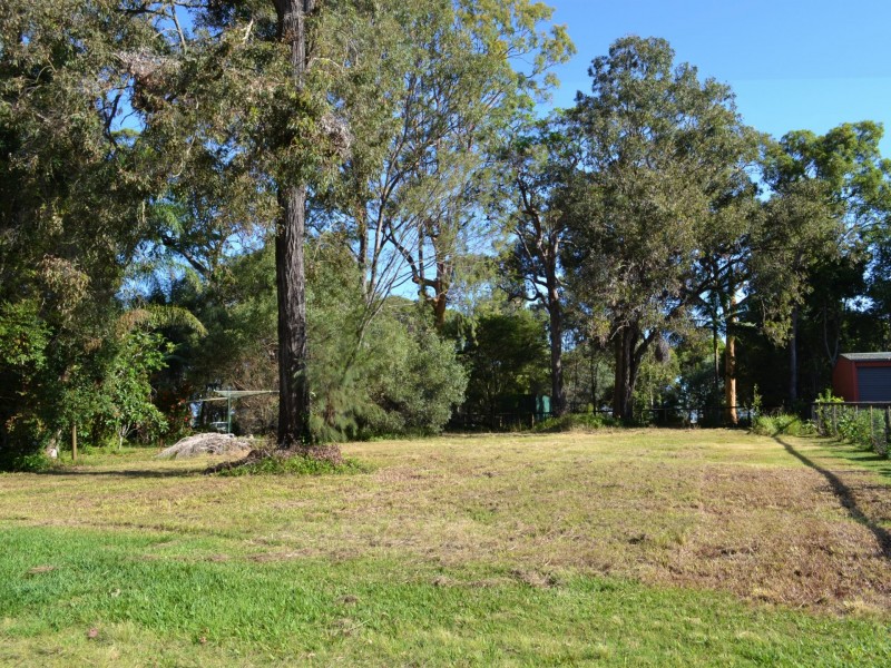 6 Double Bay, Macleay Island QLD 4184