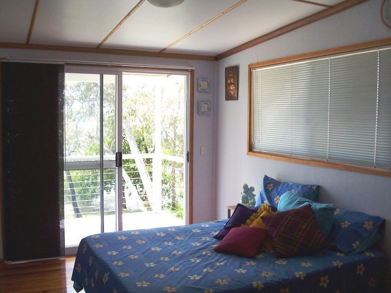 37 Jan Street, Macleay Island QLD 4184