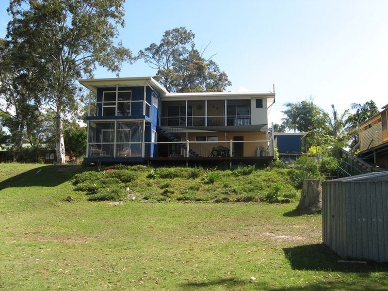 37 Jan Street, Macleay Island QLD 4184