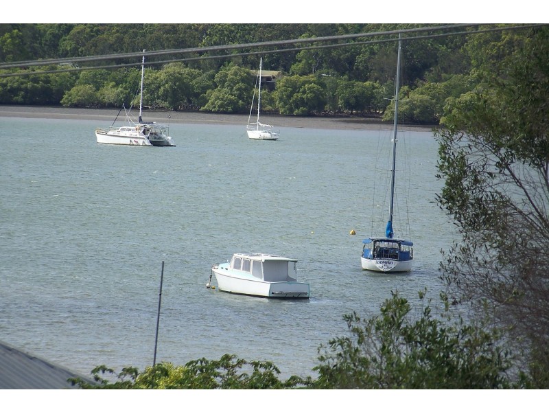 27 Lucas Dr, Lamb Island QLD 4184