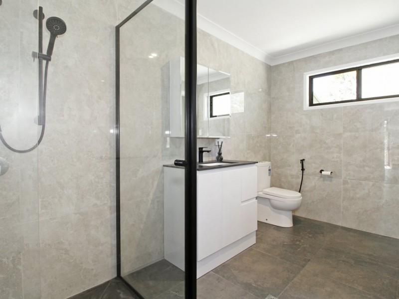 27 Lucas Dr, Lamb Island QLD 4184