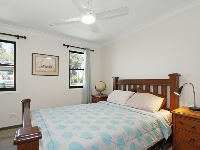 27 Lucas Dr, Lamb Island QLD 4184