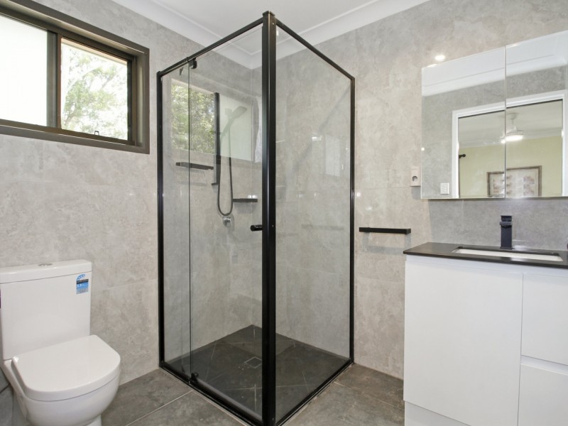 27 Lucas Dr, Lamb Island QLD 4184