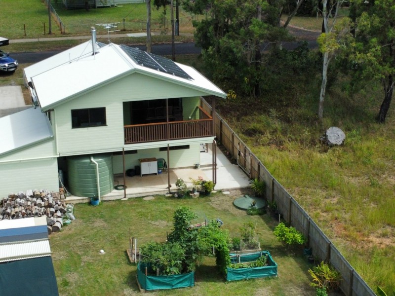 27 Lucas Dr, Lamb Island QLD 4184