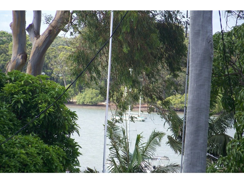 27 Lucas Dr, Lamb Island QLD 4184