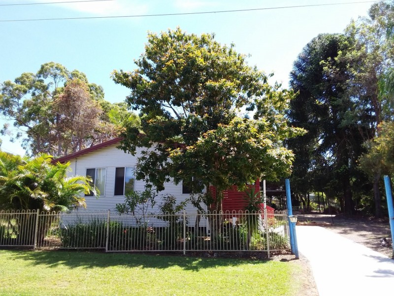 17 Hastings Terrace, Macleay Island QLD 4184