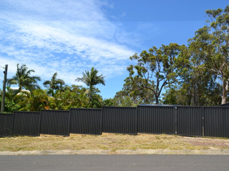 28 Oomool Street, Macleay Island QLD 4184