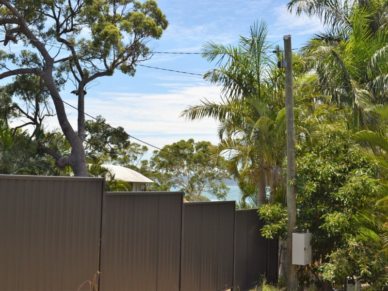 28 Oomool Street, Macleay Island QLD 4184