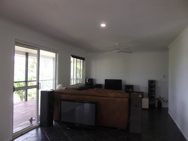 30 Oomool Street, Macleay Island QLD 4184
