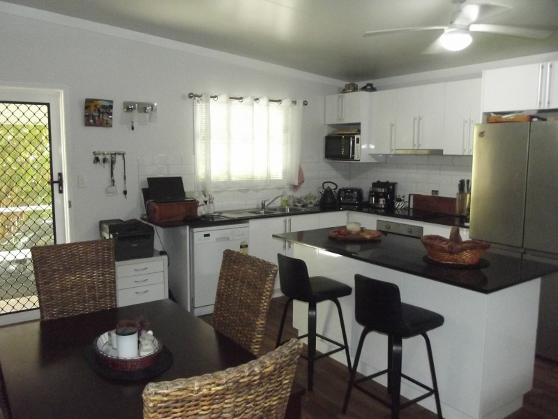 60 Eastbourne Terrace, Macleay Island QLD 4184