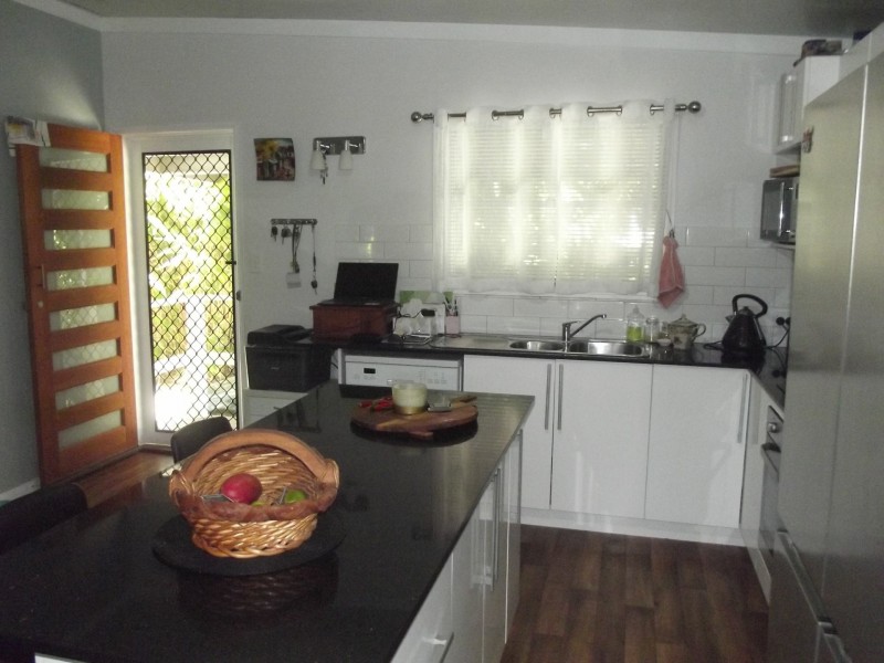 60 Eastbourne Terrace, Macleay Island QLD 4184