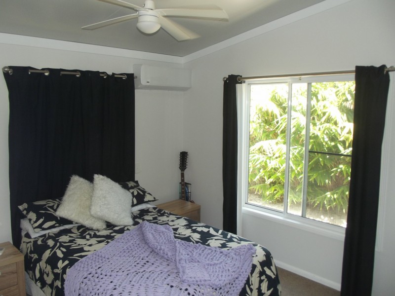 60 Eastbourne Terrace, Macleay Island QLD 4184