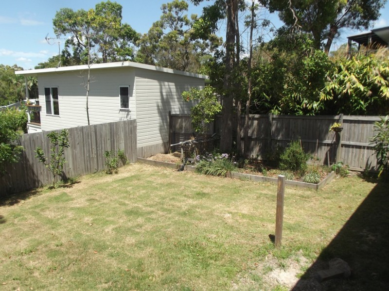 60 Eastbourne Terrace, Macleay Island QLD 4184