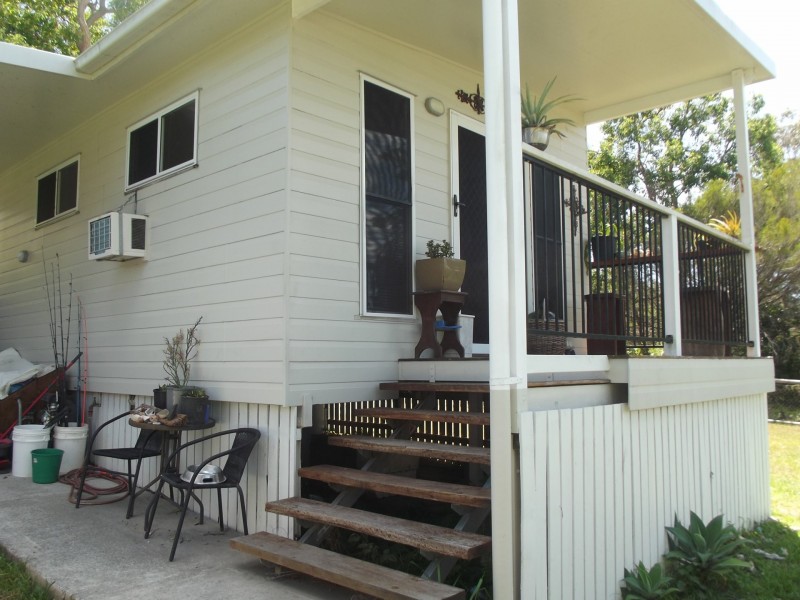 60 Eastbourne Terrace, Macleay Island QLD 4184