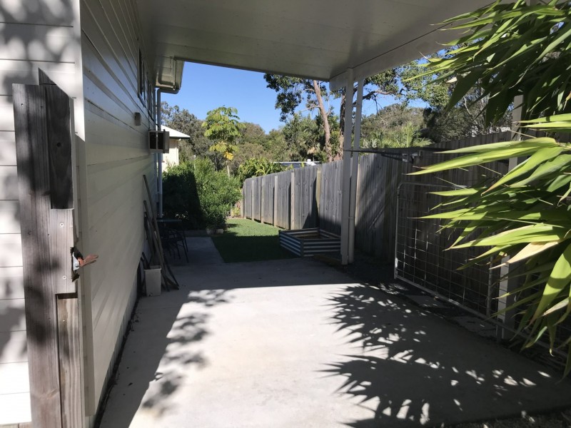 60 Eastbourne Terrace, Macleay Island QLD 4184