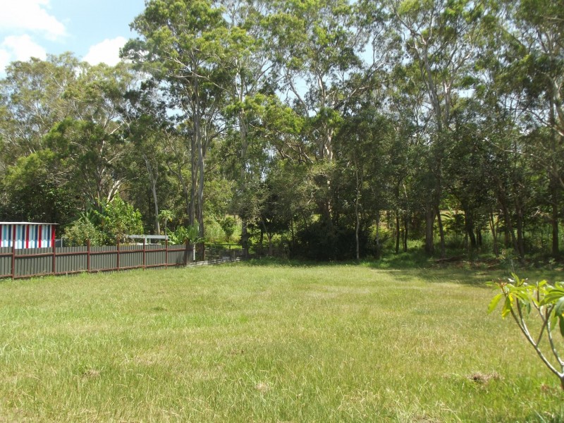 15 Frenchem Terrace, Macleay Island QLD 4184