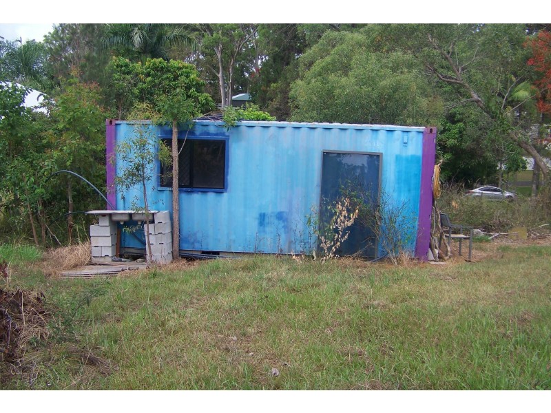 37 HALCYON ST, Lamb Island QLD 4184