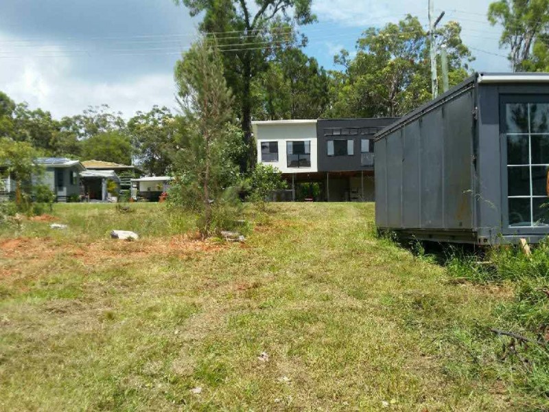 37 HALCYON ST, Lamb Island QLD 4184