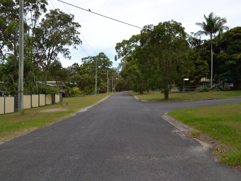 13 Wharf Street, Macleay Island QLD 4184