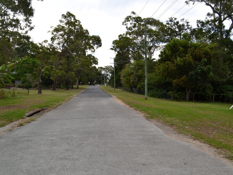 13 Wharf Street, Macleay Island QLD 4184