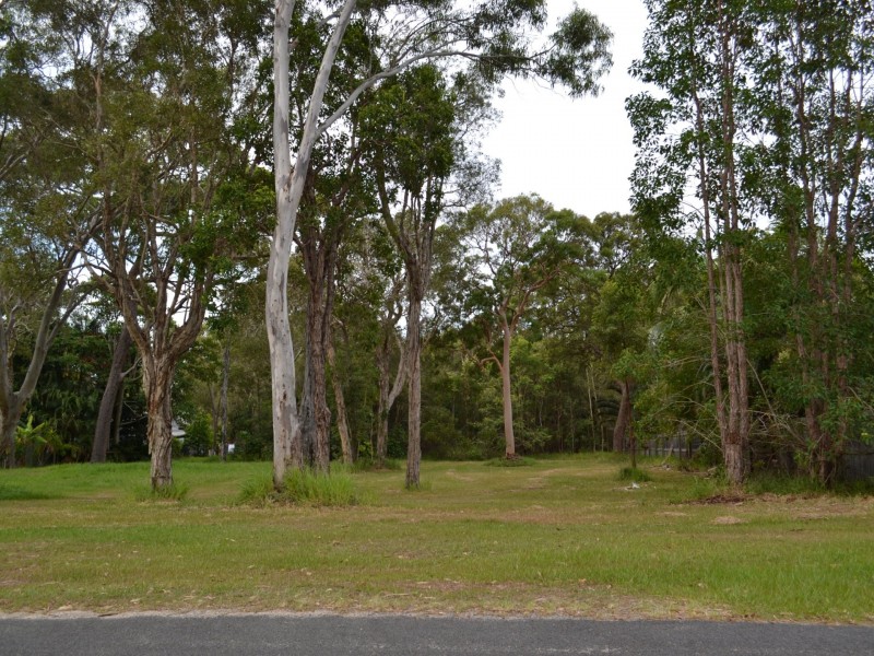 13 Wharf Street, Macleay Island QLD 4184