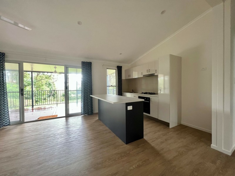 5 Cotton Tree Avenue, Macleay Island QLD 4184