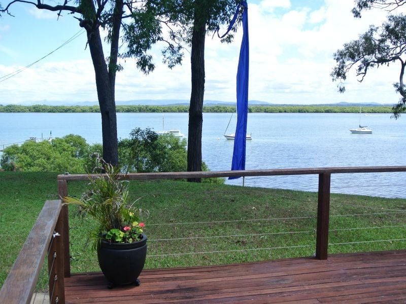 100 Western Road, Macleay Island QLD 4184