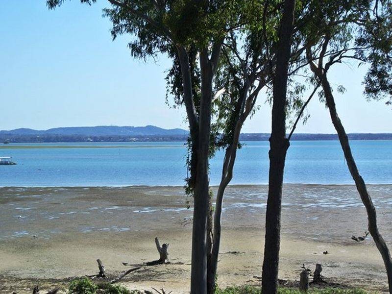 31 Benowa Street, Macleay Island QLD 4184