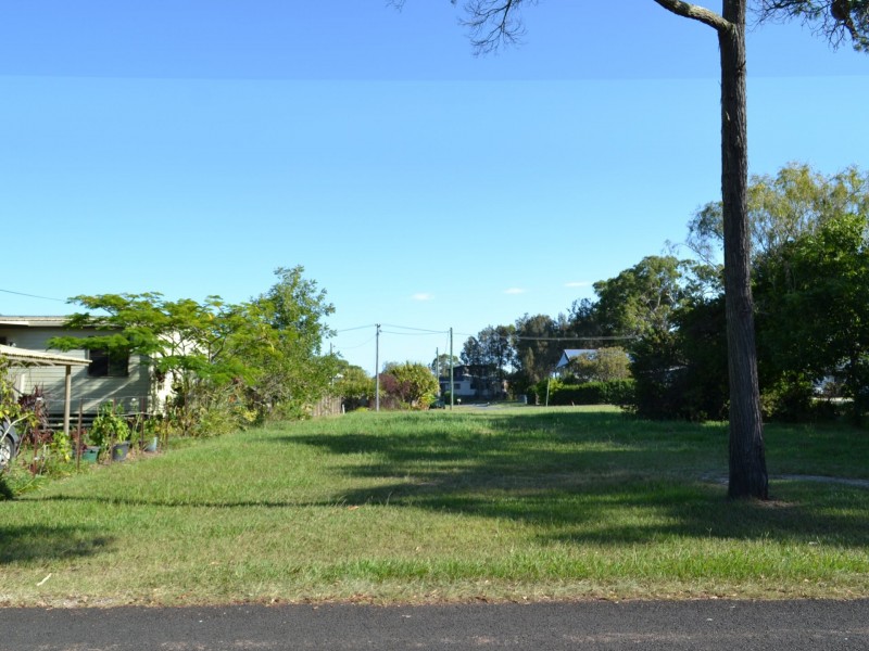 70 Scotts Road, Macleay Island QLD 4184